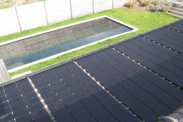 materiaal probleem Hou op Zonnecollectoren voor ecologische verwarming van zwembad en vijver